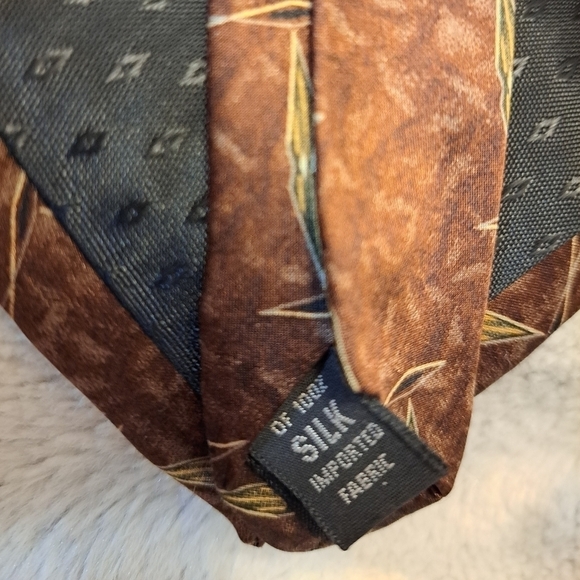 Bill Blass Classic Black Label Ties Bundle 3/$40 - Picture 11 of 12